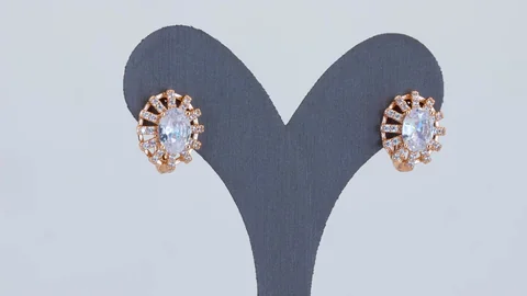 Серьги розовая позолота 18 карат, бижутерия